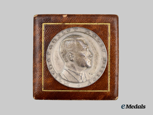 Germany, NSDAP. An AH Patriotic Medallion in Silver, with Case, by the Prussian Mint