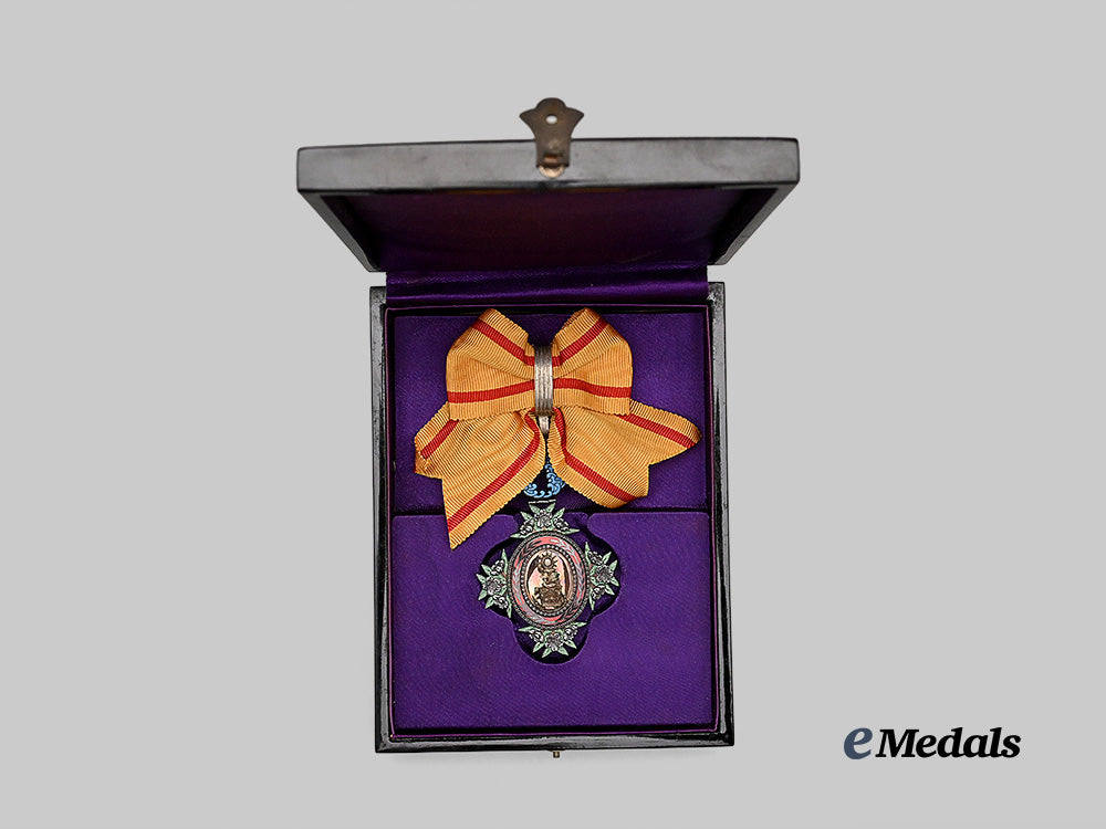 japan,_empire._an_order_of_the_sacred_crown,_v_i_class,_c.1900_e_medals__m0332-47_3