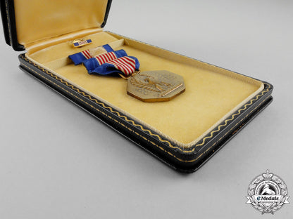 united_states._a_soldier's_medal,_cased,_to_winston_f.c._guest,_united_states_marine_corps_m_030_3_1