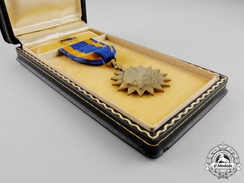 united_states._an_air_medal,_cased_m_043_1