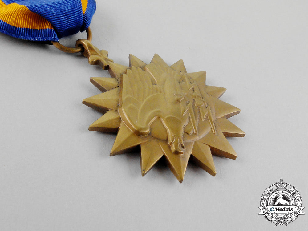 united_states._an_air_medal,_cased_m_046_1