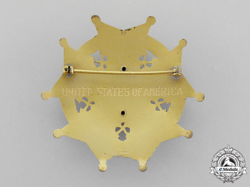 united_states._a_legion_of_merit,_chief_commander_breast_star,_cased_m_077_1