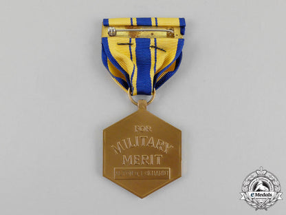 united_states._an_air_force_commendation_medal_with_oak_leaf_cluster,_cased,_to_alton_o._eckhardt_m_096_1
