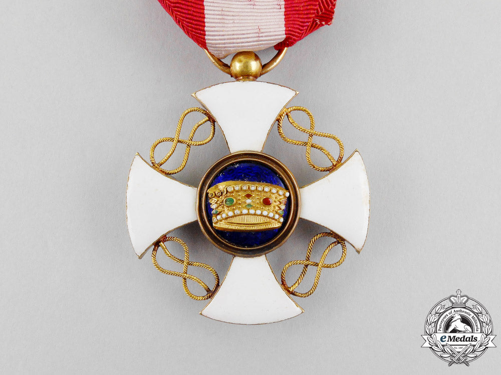 an_italian_order_of_the_crown_of_italy_in_gold,_knight_m_101_1