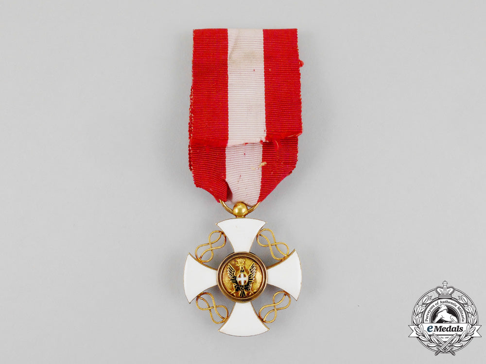 an_italian_order_of_the_crown_of_italy_in_gold,_knight_m_103_1