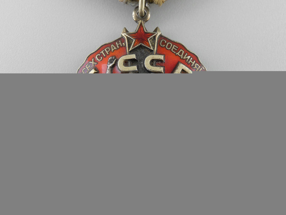 a_soviet_order_of_the_badge_of_honour;_type_iv_m_211