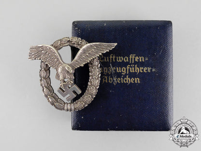 germany._a_luftwaffe_pilot’s_badge_by_o.m._in_its_case_of_issue_m_211_1