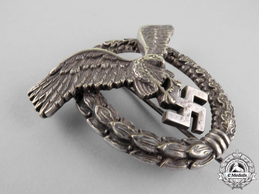 germany._a_luftwaffe_pilot’s_badge_by_o.m._in_its_case_of_issue_m_217_1