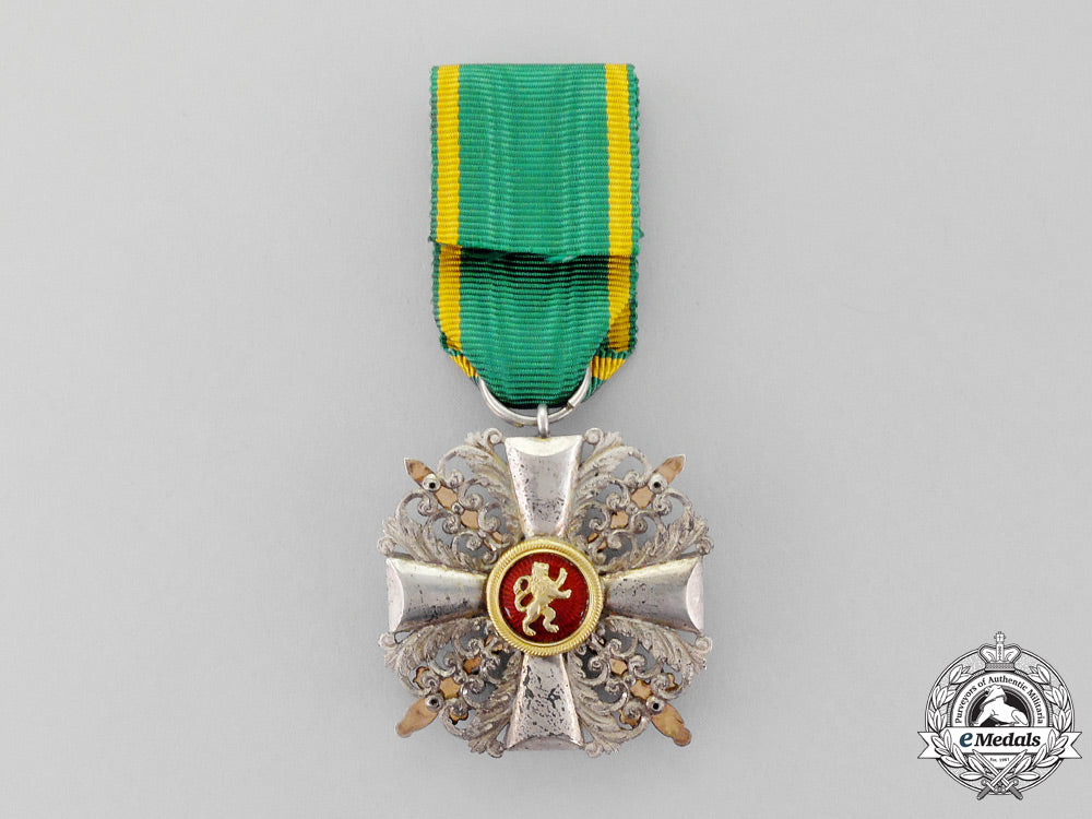 an_order_of_the_lion_of_zahringen,_knight2_nd_class_cross_with_gold_swords_m_274