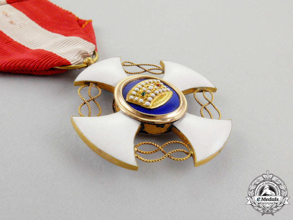 italy._a_fullsize_and_miniature_italian_order_of_the_crown_of_italy,_knight,_cased_m_308_2_1
