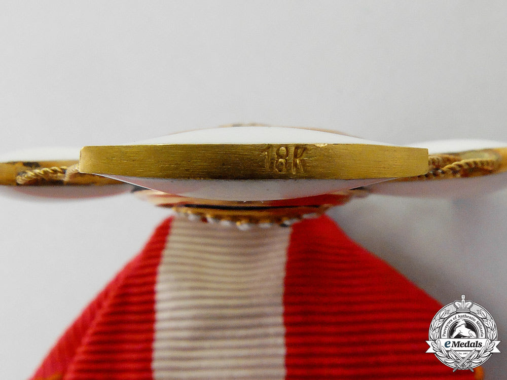 italy._a_fullsize_and_miniature_italian_order_of_the_crown_of_italy,_knight,_cased_m_309_2_1