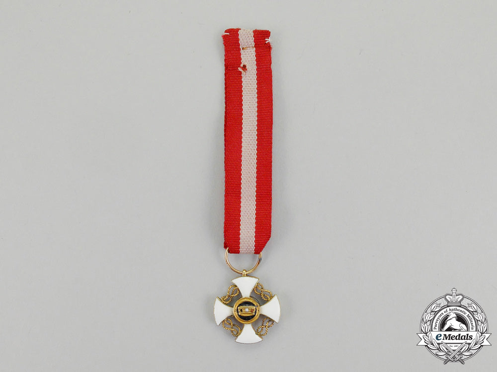 italy._a_fullsize_and_miniature_italian_order_of_the_crown_of_italy,_knight,_cased_m_310_2_1