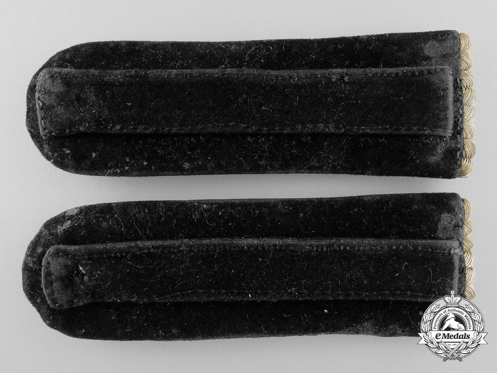 croatia._a_pair_of_armed_troops_shoulder_boards,_junior_second_lieutenant,_c.1944_m_690_2_1