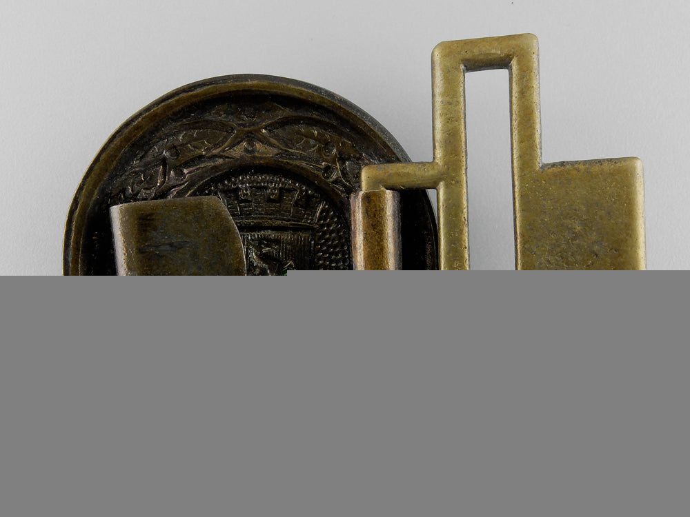 a_third_reich_westfalen_province_fire_defence_service_officer's_belt_buckle;_published_example_m_769