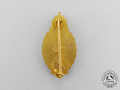 austria._a_first_war_period_austrian_regimental_badge_by_g._gurschner_of_wien_m_888_1