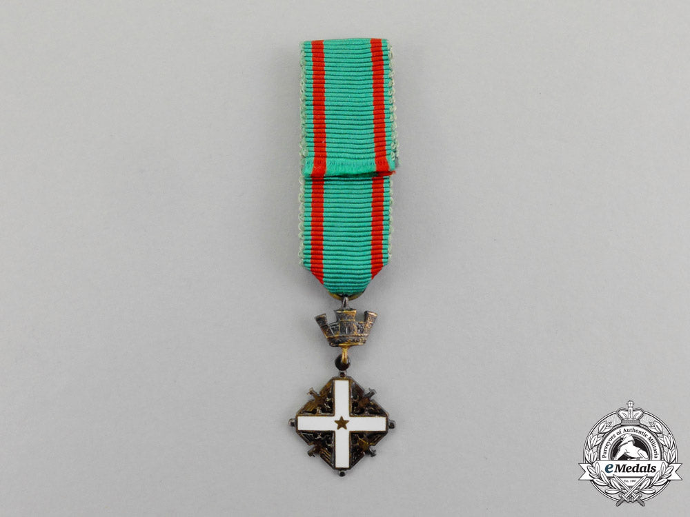 italy._an_order_of_merit_of_the_italian_republic,5_th_class,_knight,1951-2001,_fullsize_and_miniature_mm_000150_1_1_1_1