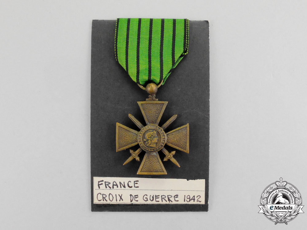 france,_vichy_government._a_croix_de_guerre1942_mm_000349