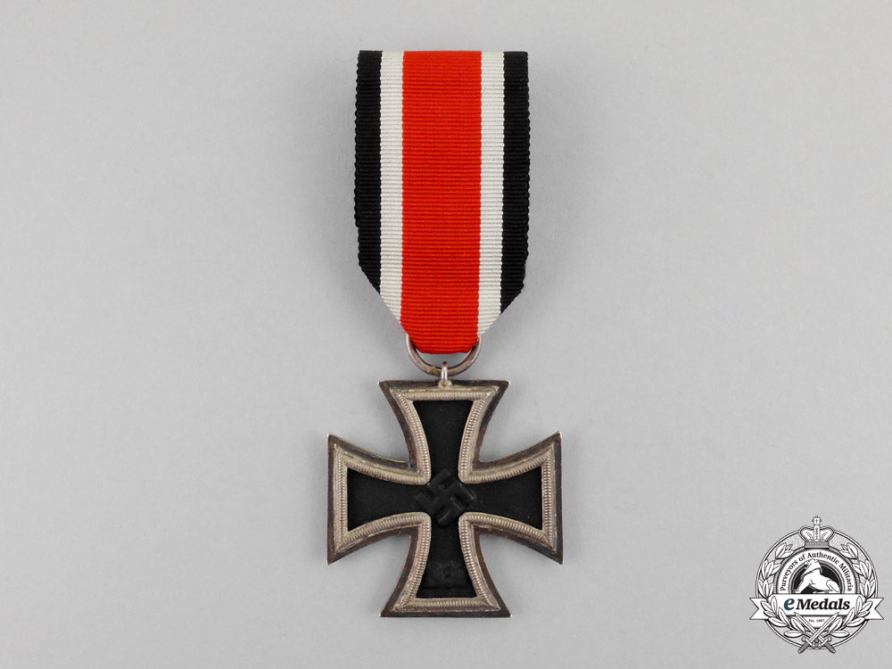 germany._an_iron_cross1939_second_class_with_award_certificate_and_american_pow_leaflet_mm_000508