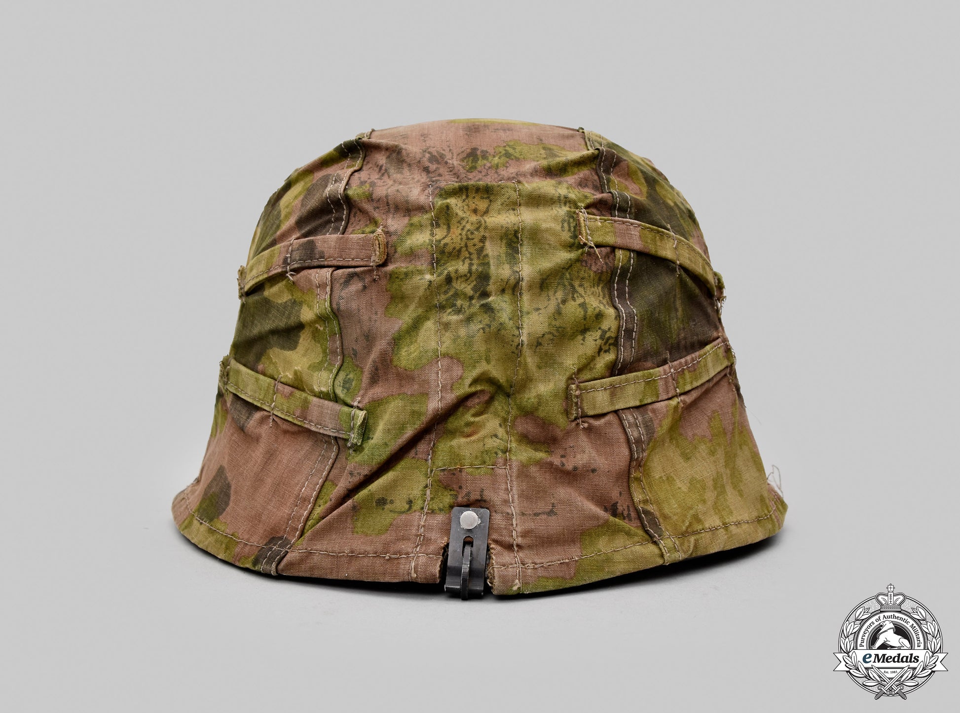 germany,_ss._a_waffen-_ss_b-_pattern_oak_leaf_camouflage_helmet_cover__mnc1603-1_m20_0715_1