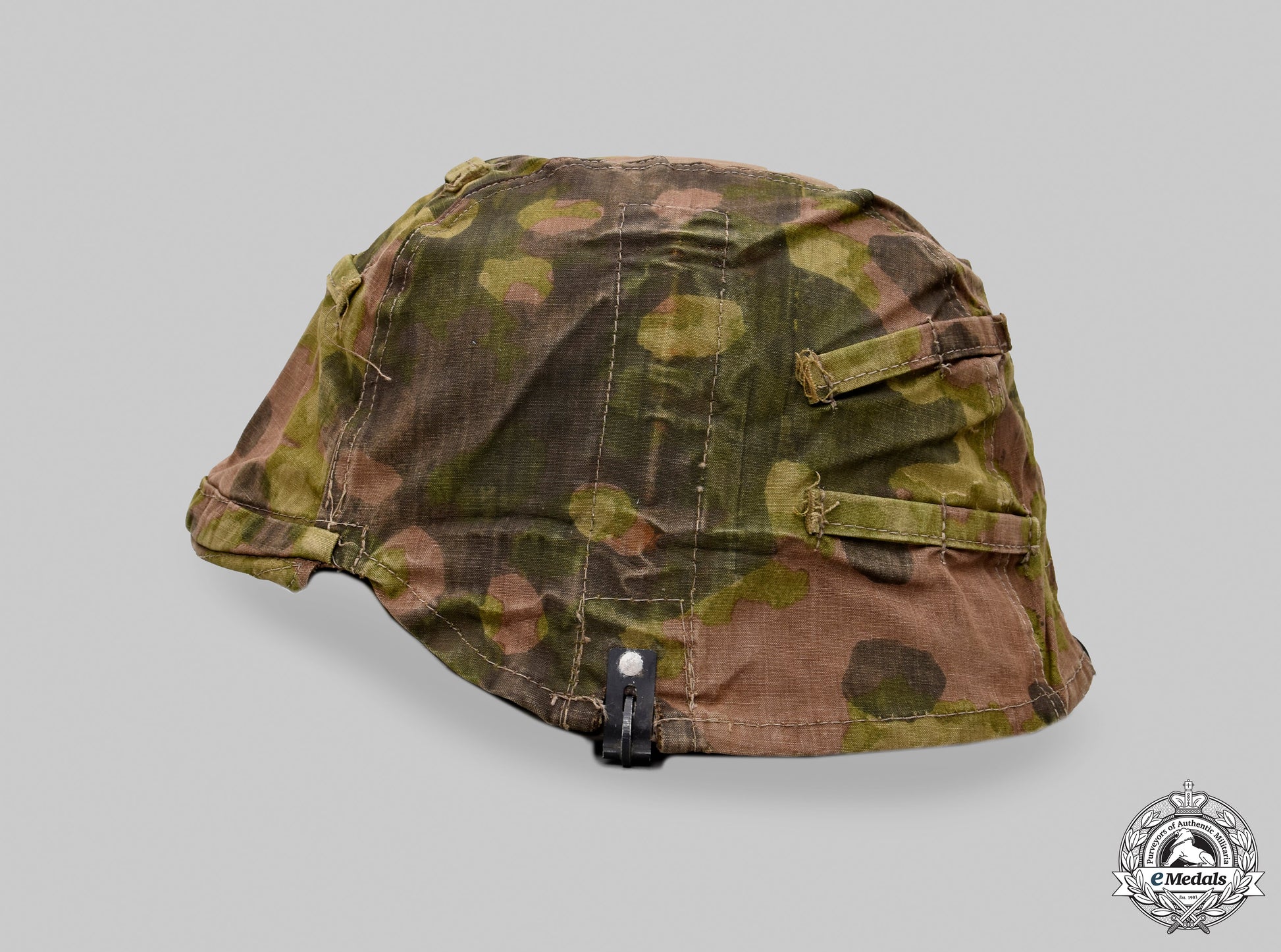 germany,_ss._a_waffen-_ss_b-_pattern_oak_leaf_camouflage_helmet_cover__mnc1606-1_m20_0716_1