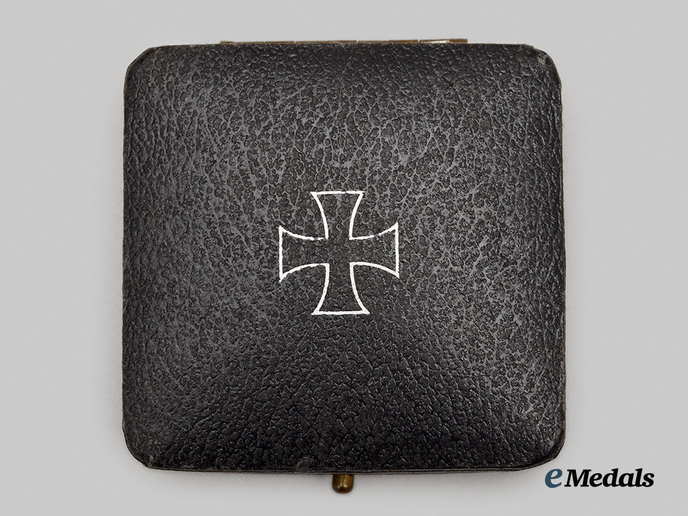 germany,_wehrmacht._a1939_iron_cross_i_class,_with_case,_by_wilhelm_deumer__mnc2132-_1_