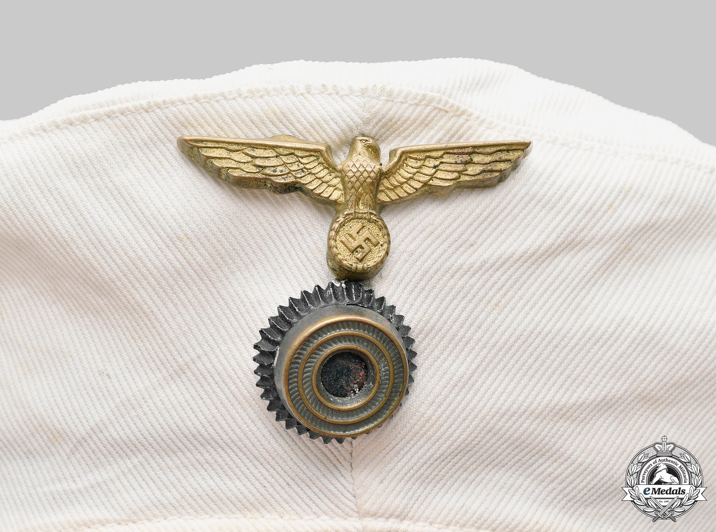 germany,_kriegsmarine._a_white_service_cap,_with_owner’s_photo__mnc3046_m20_0753