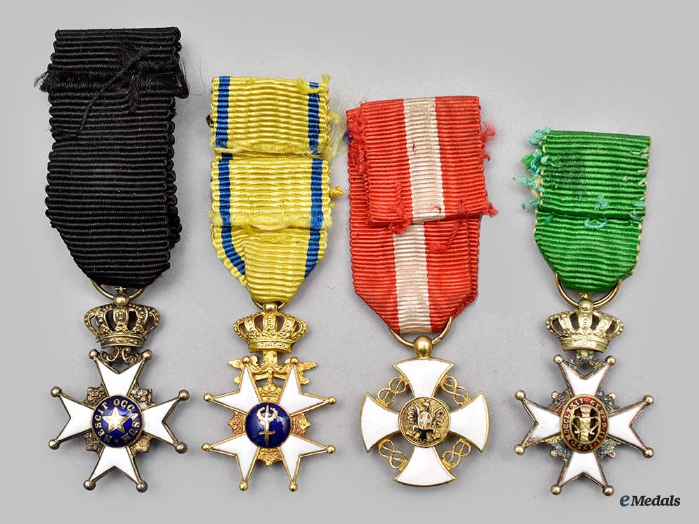 sweden,_italy._a_lot_of_four_miniature_orders__mnc3724-_1_