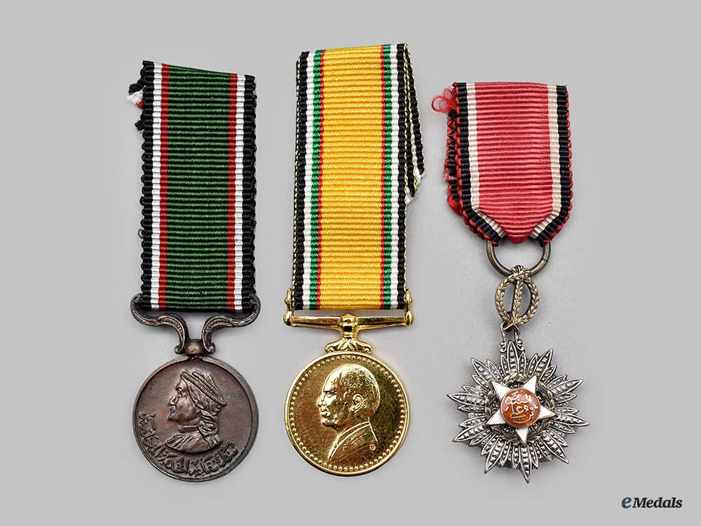 jordan,_hashemite_kingdom._a_lot_of_three_miniature_awards__mnc3776-_1__1