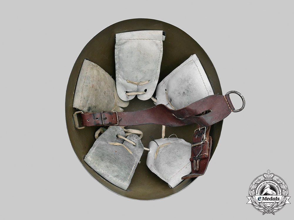 slovakia,_first_republic._an_eastern_front_volunteer_m32_steel_helmet__mnc3799_m20_0077