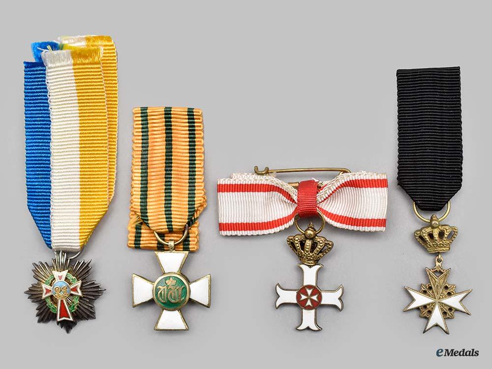 luxembourg,_malta,_international._a_lot_of_four_miniature_awards__mnc3863-_1_