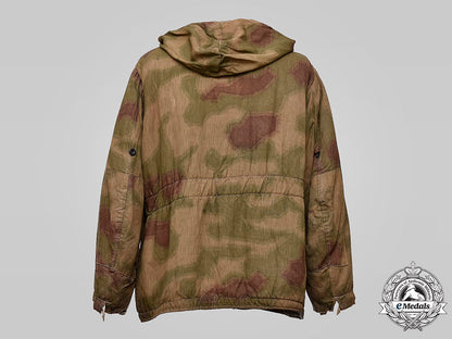 germany,_wehrmacht._a_marsh43_camouflage_hooded_winter_parka,_c.1945__mnc4224