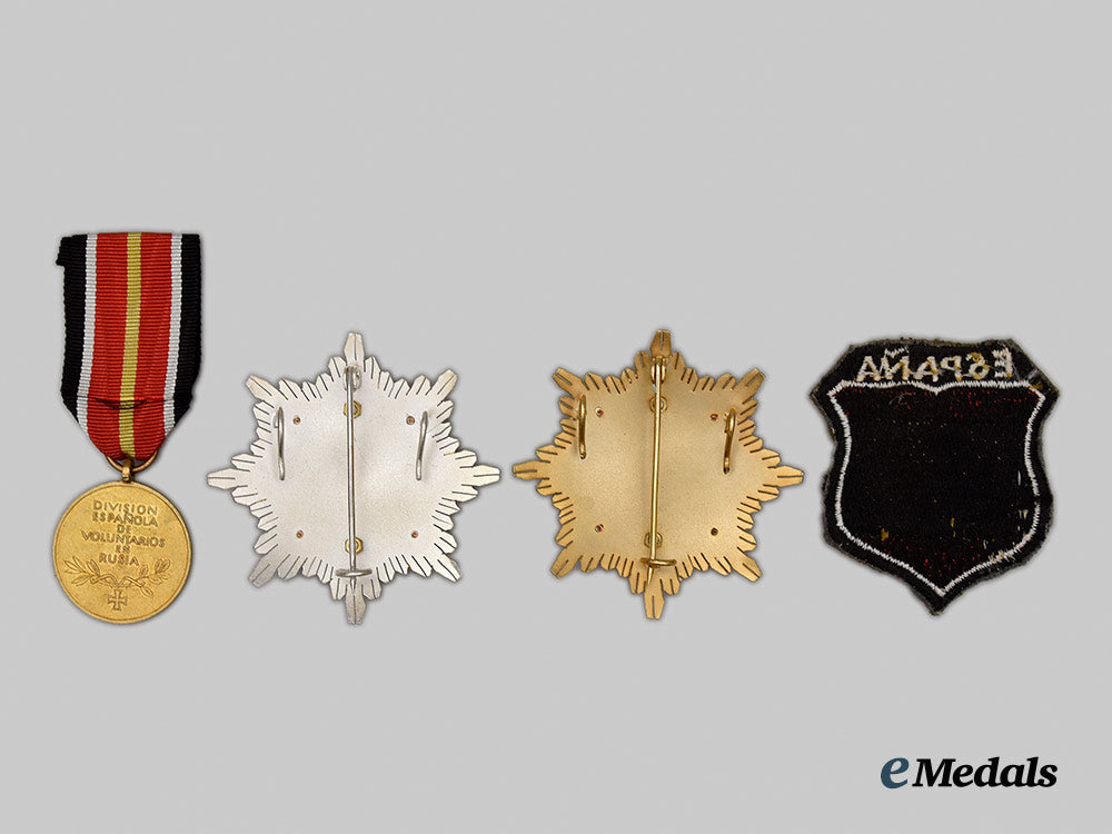 spain._a_lot_of_awards&_insignia__mnc4972