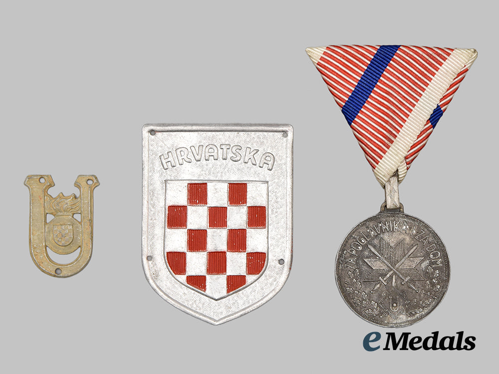 croatia,_independent_state._a_wound_medal_and_insignia,_c.1940__mnc5085_1