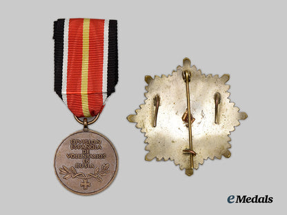 spain._spanish_blue_division_medal_and_a_spanish_war_cross,_c.1950__mnc5179