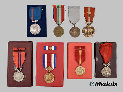 czechoslovakia,_republic._a_mixed_lot_of_eight_medals__mnc5233_1