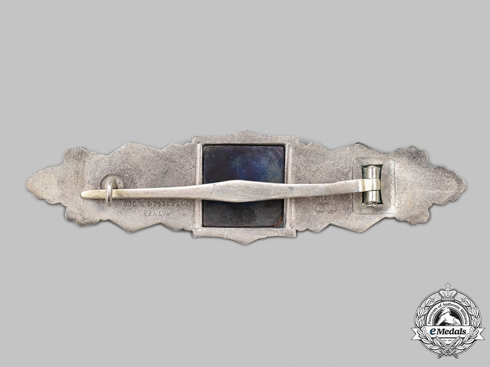 germany,_wehrmacht._a_close_combat_clasp,_silver_grade,_by_friedrich_linden__mnc5657_1
