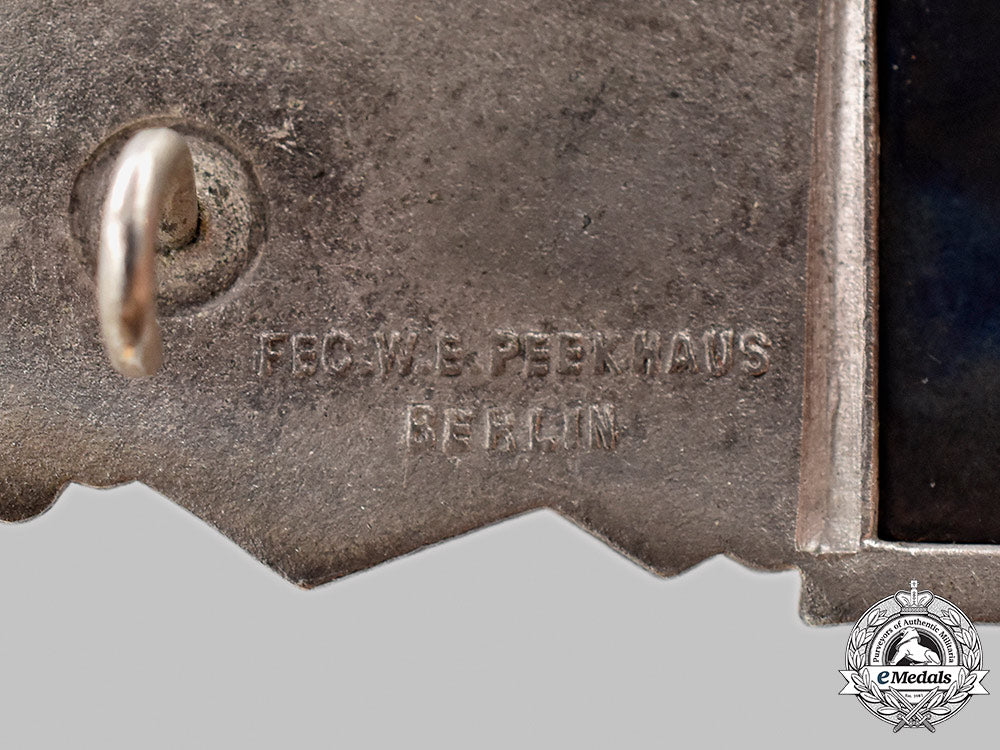 germany,_wehrmacht._a_close_combat_clasp,_silver_grade,_by_friedrich_linden__mnc5658_1