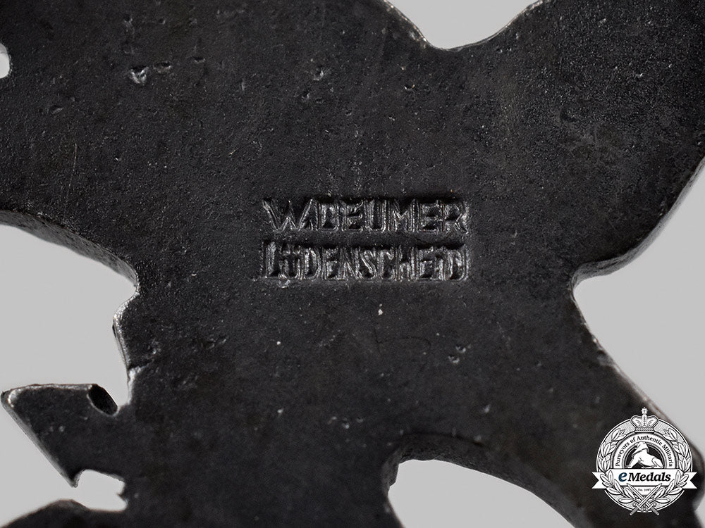 germany,_luftwaffe._a_radio_operator_and_air_gunner_badge,_by_wilhelm_deumer__mnc5680_1