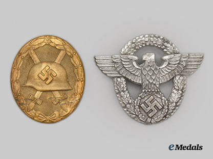 germany,_third_reich._a_pair_of_badges__mnc5745