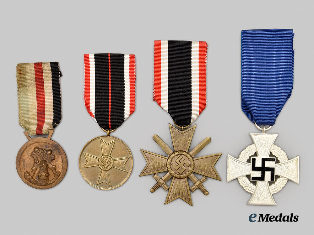 germany,_third_reich._a_mixed_lot_of_decorations__mnc5775