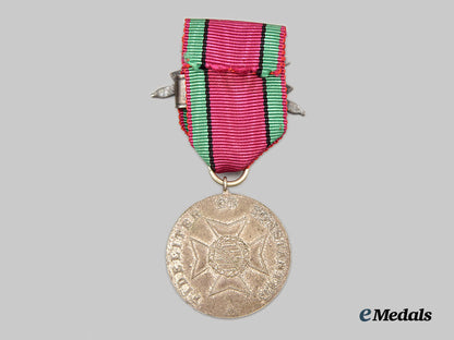 saxe-_coburg&_gotha,_duchy._a_saxe-_ernestine_house_order,_merit_medal_with1914/17_clasp__mnc5836