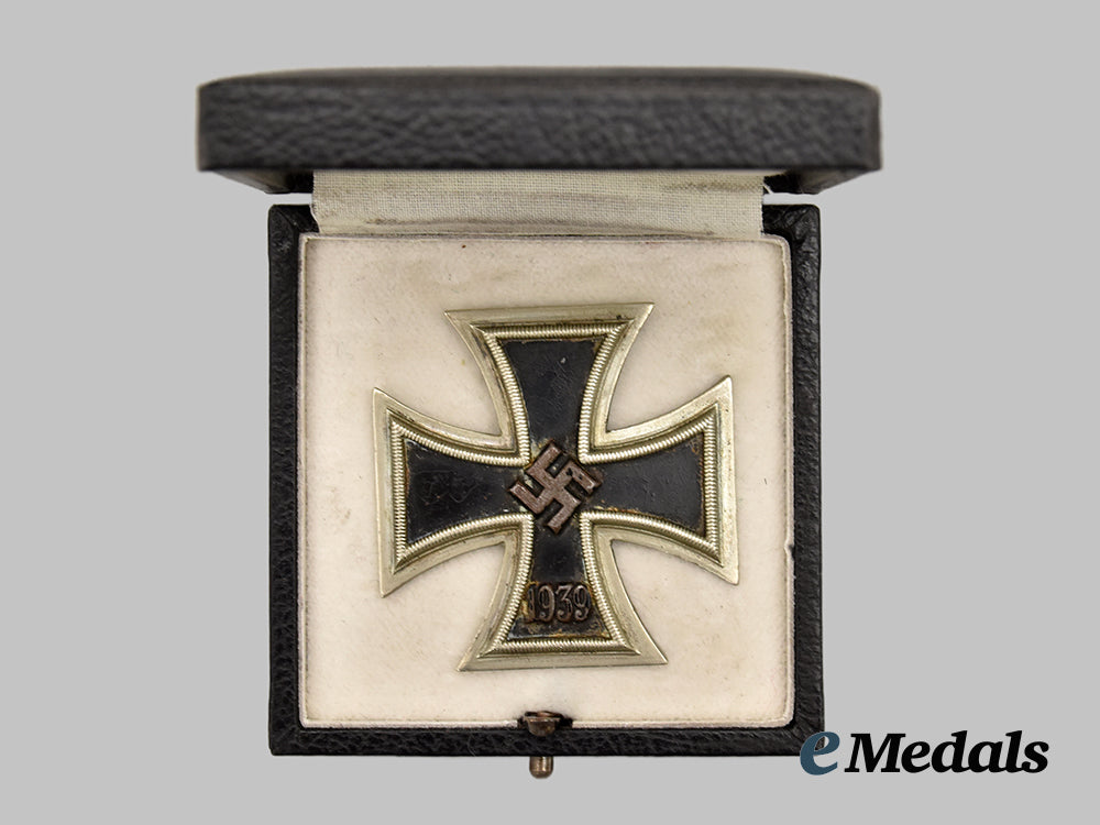 germany,_wehrmacht._a1939_iron_cross_i_class,_with_case,_by_paul_meybauer__mnc5905