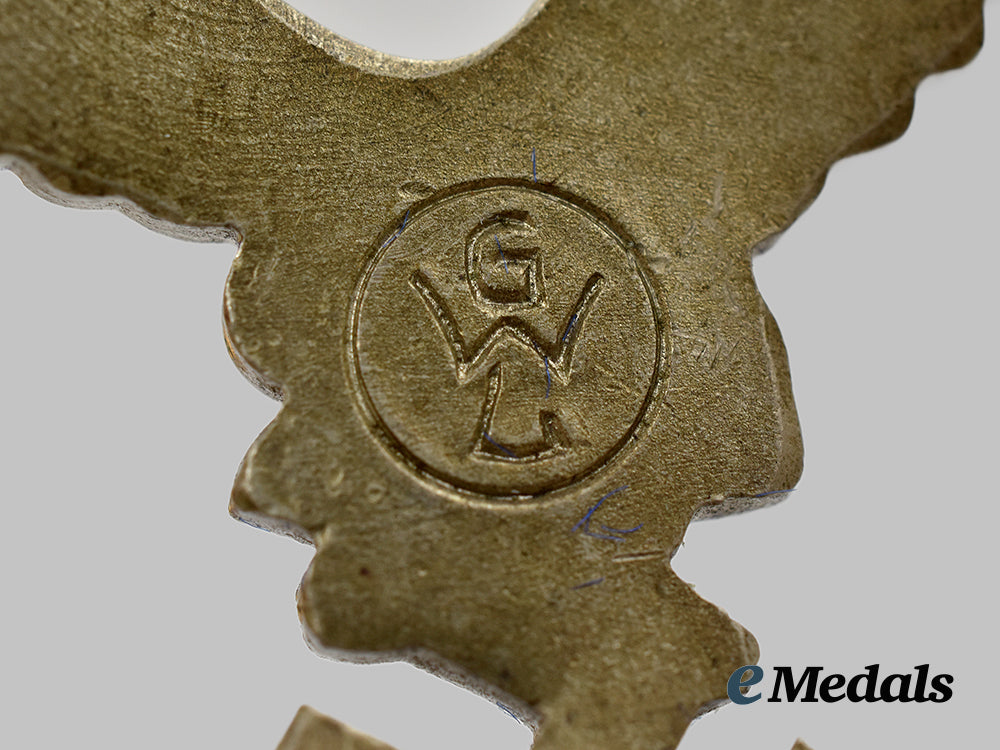 germany,_luftwaffe._a_pilot’s_badge,_with_case,_by_gebrüder_wegerhoff__mnc5945