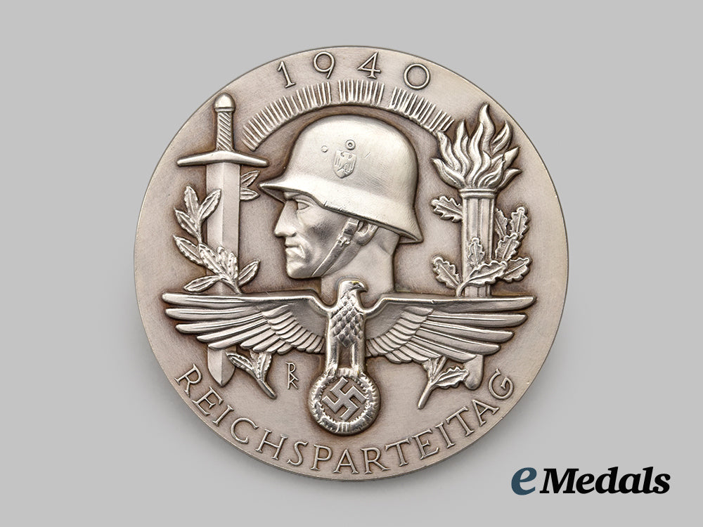germany,_third_reich._a_prototype_table_medal_for_the1940_nuremberg_rally,_by_deschler&_sohn__mnc6173