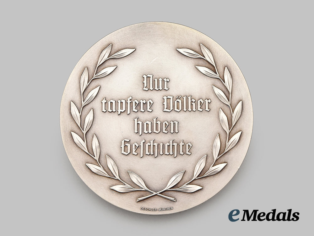 germany,_third_reich._a_prototype_table_medal_for_the1940_nuremberg_rally,_by_deschler&_sohn__mnc6174