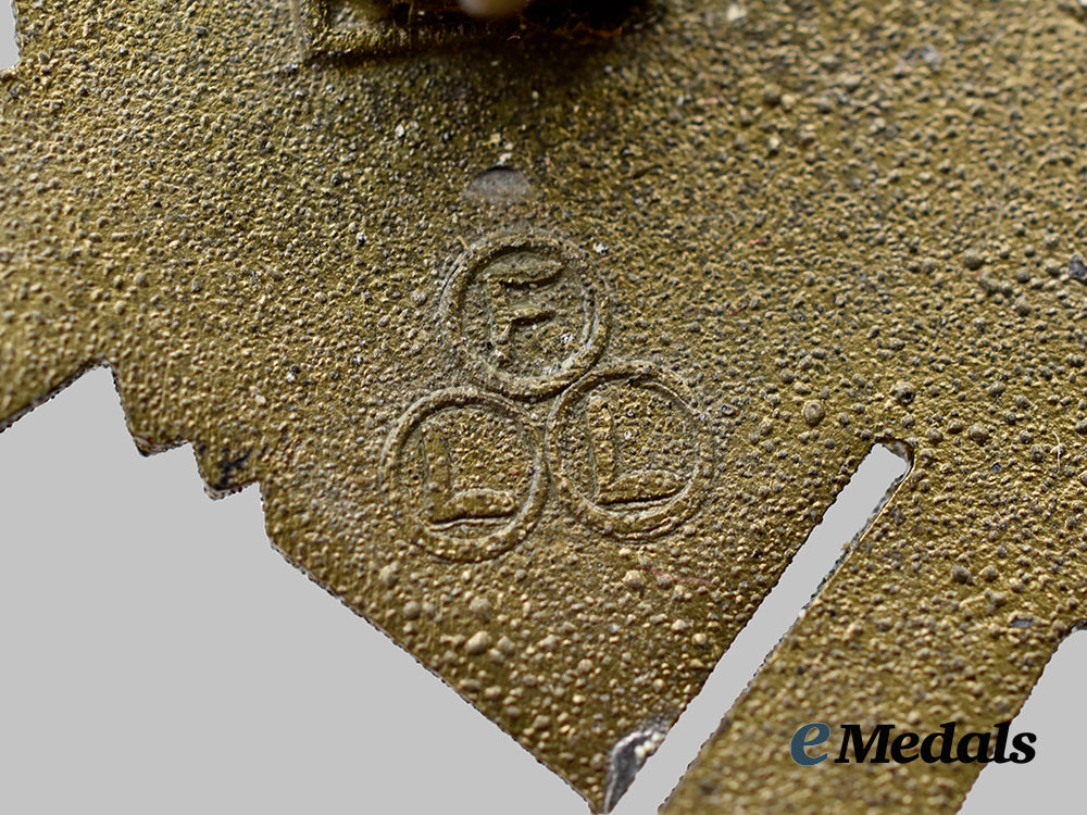 germany,_wehrmacht._a_pair_of_infantry_assault_badges__mnc6657