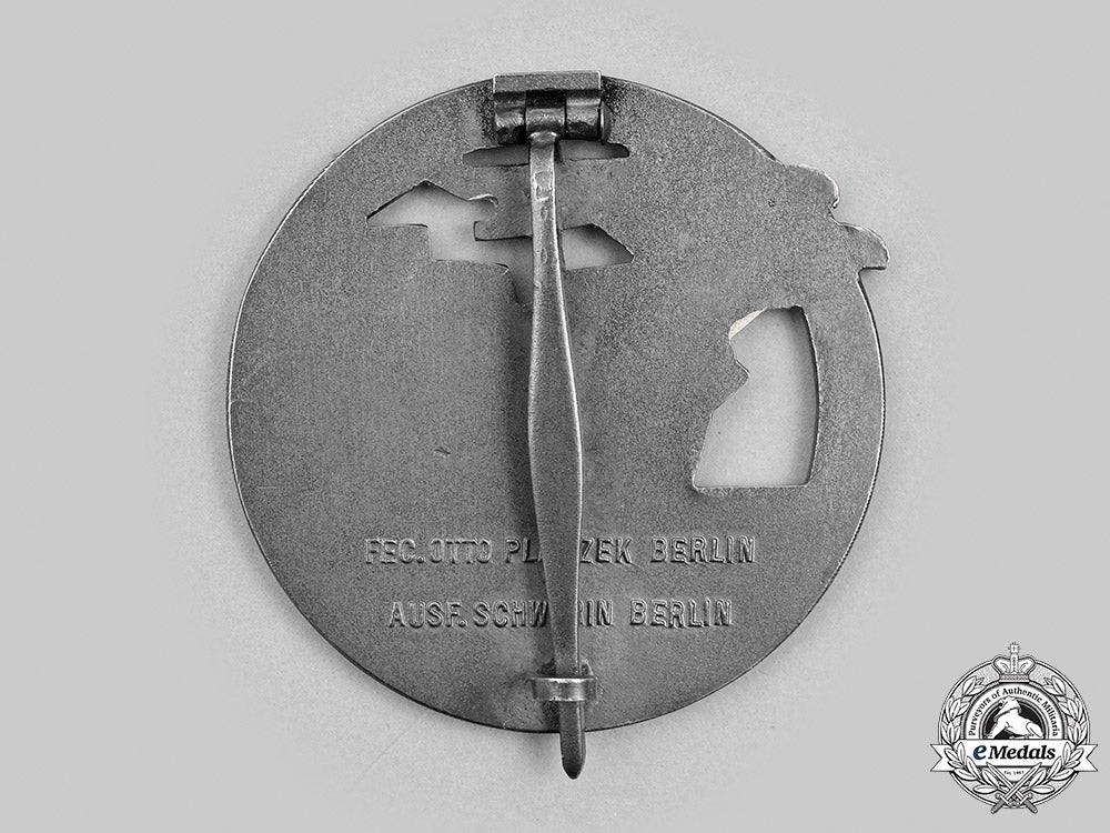 germany,_kriegsmarine._a_blockade_runner_badge,_by_schwerin__mnc6658
