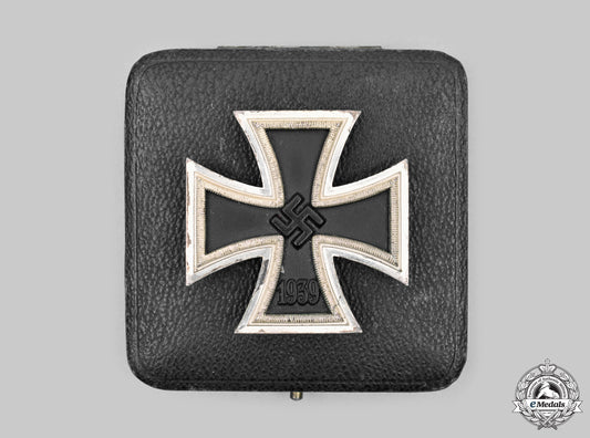 germany,_wehrmacht._a1939_iron_cross_i_class_with_case,_by_b.h._mayer__mnc6684_m20_0516_1