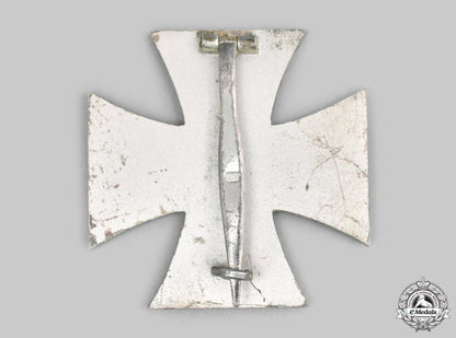 germany,_wehrmacht._a1939_iron_cross_i_class_with_case,_by_b.h._mayer__mnc6692_m20_0518_1