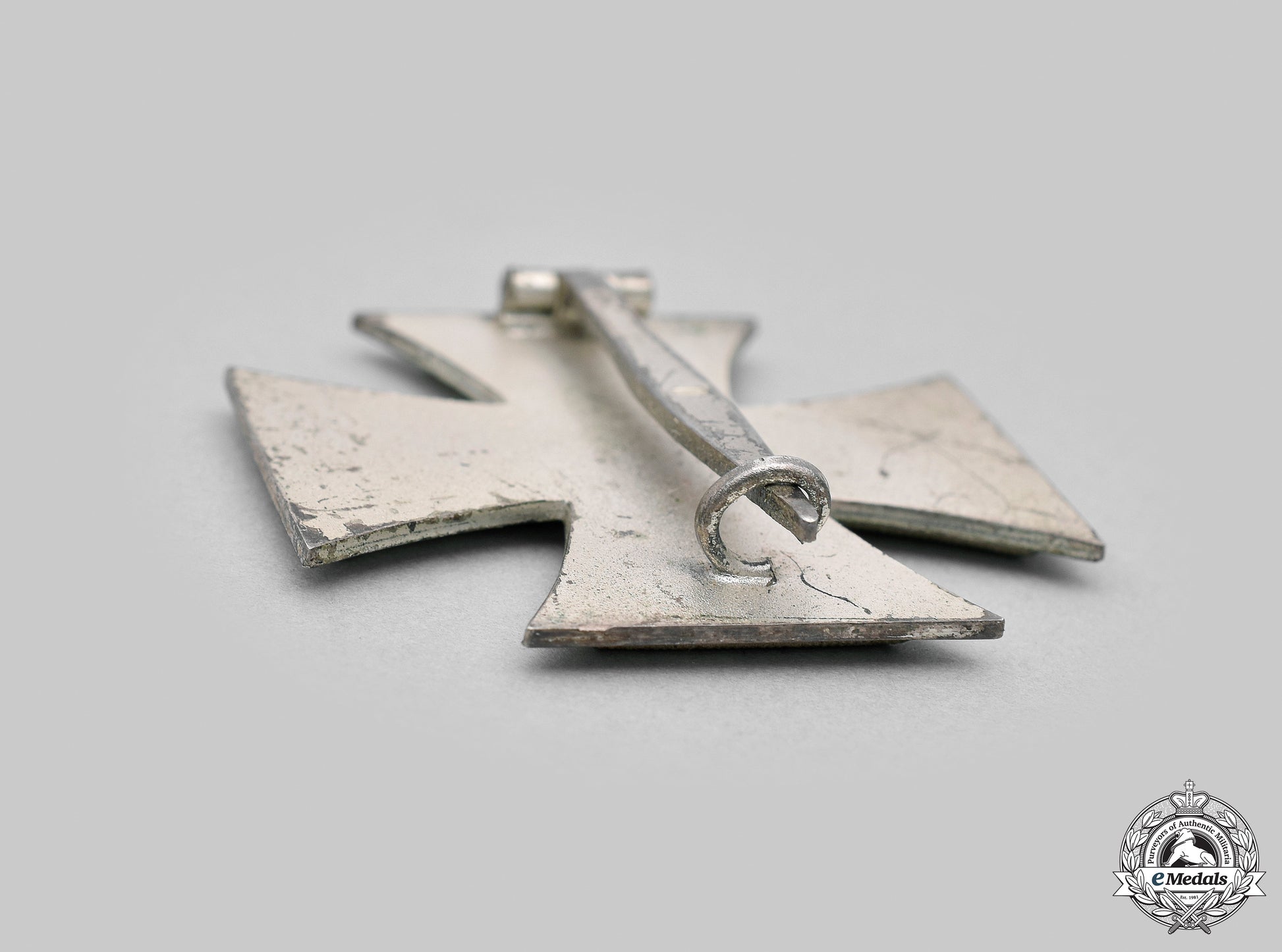 germany,_wehrmacht._a1939_iron_cross_i_class_with_case,_by_b.h._mayer__mnc6693_m20_0519_1